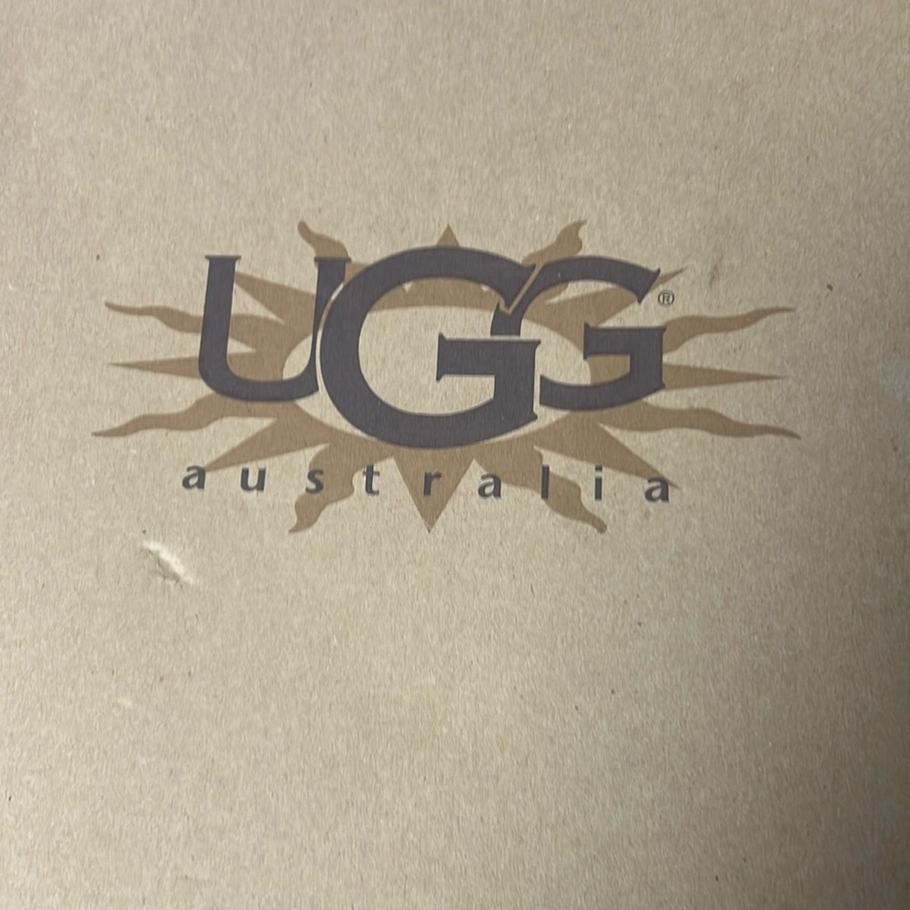 UGG BOOTS
